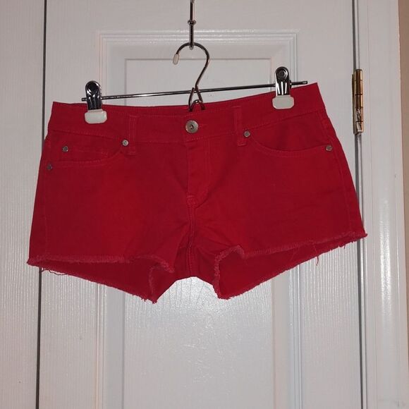 Refuge red denim jean  short shorts rough hem   Sz 6 - Picture 1 of 5